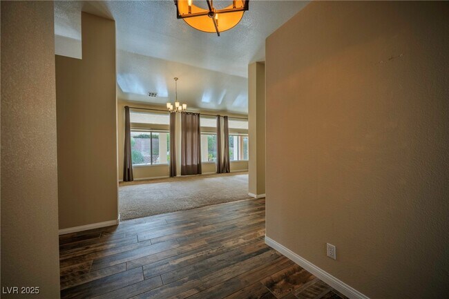 Building Photo - 921 San Bruno Ave