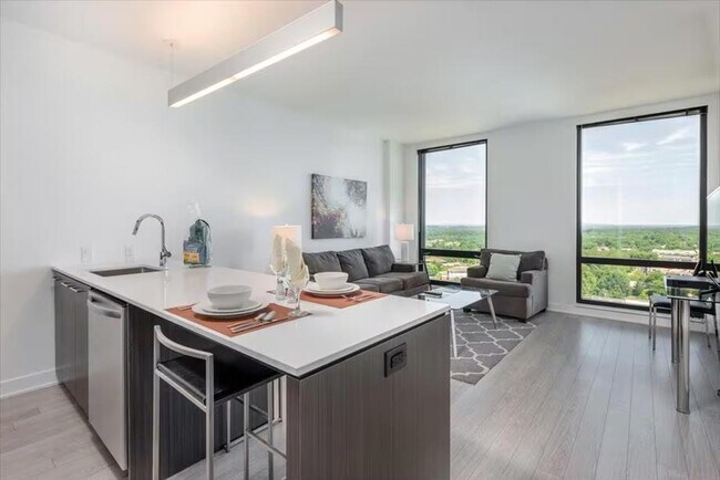 Building Photo - 11911 Freedom Dr