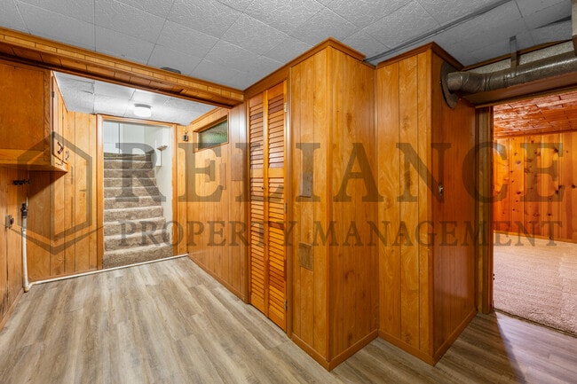 Building Photo - 440 S Osage St