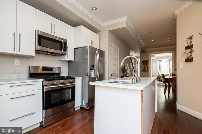 Building Photo - 2030 Flagler Pl NW