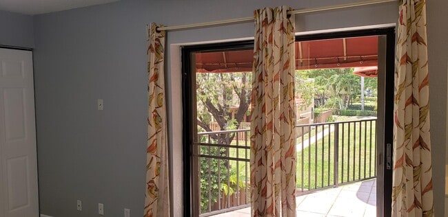 Building Photo - 8116 Severn Dr