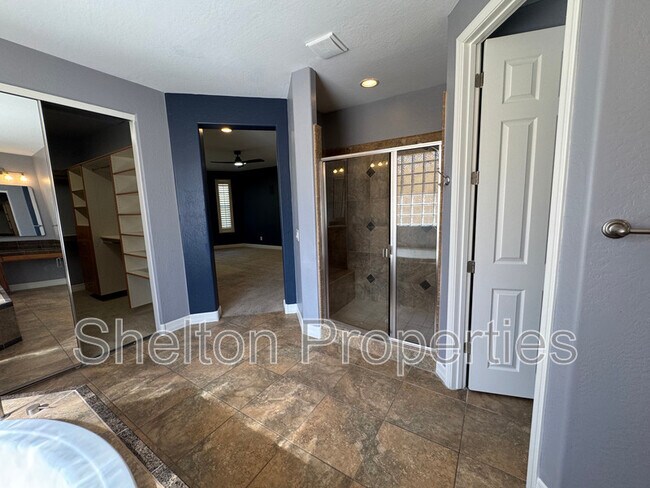 Building Photo - 20933 W Cora Vista