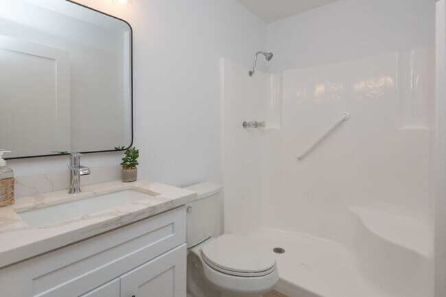 Building Photo - 1829 Forestdale Dr