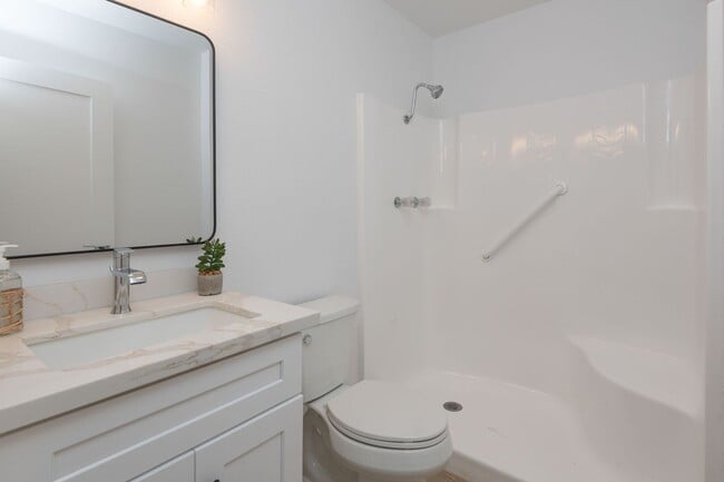 Building Photo - Turnkey 3 Bed/2 Ba in Encinitas' Finest 55...