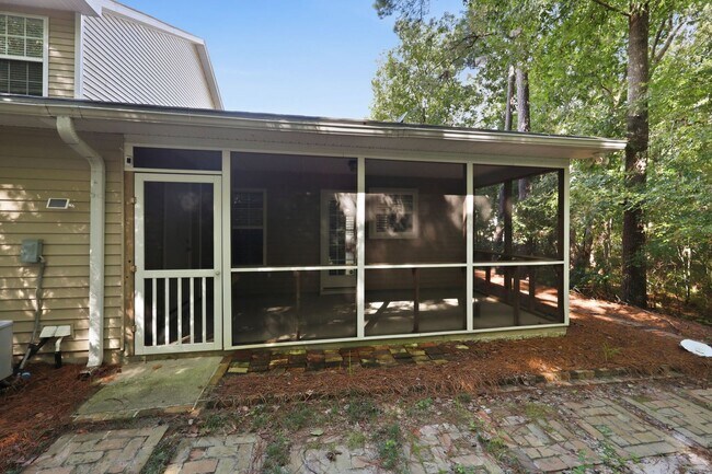 Building Photo - 8886 Gable St