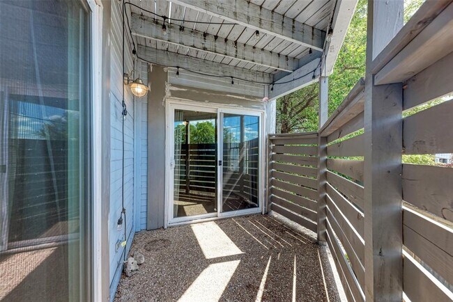 Building Photo - 2106 Nickerson St