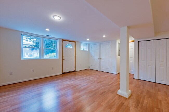 Building Photo - 7814 Garland Ave.