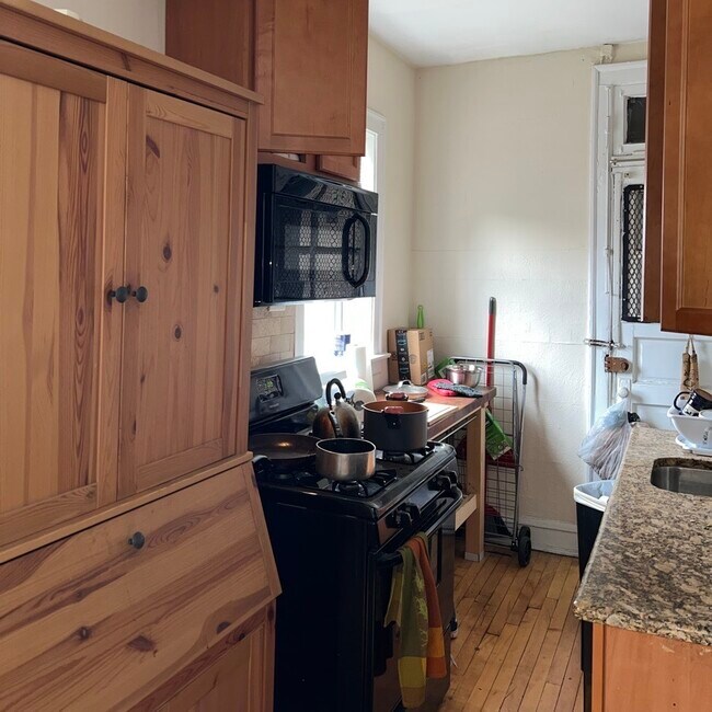 Building Photo - 2312 N Drake Ave