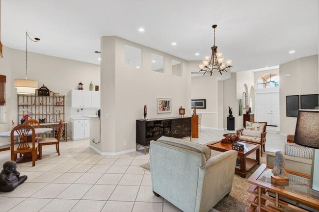 Building Photo - 15845 Vivanco St