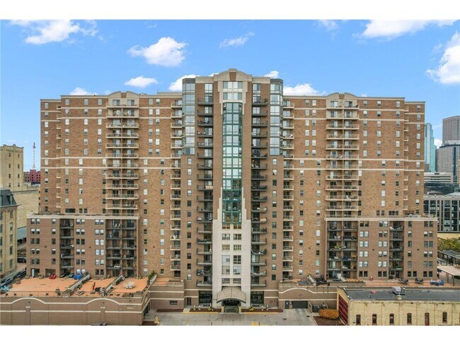 Building Photo - 401 S 1st St