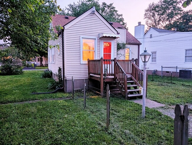 Building Photo - 201 Staebler Ave