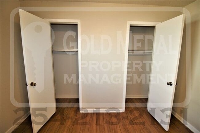 Building Photo - Now Leasing – 930 JR Ct.