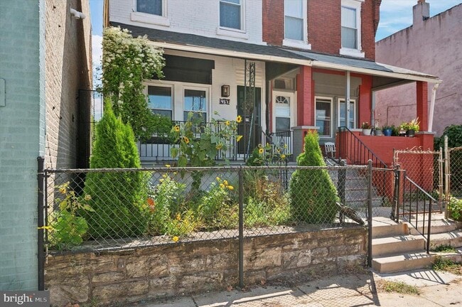 Primary Photo - 457 N Edgewood St