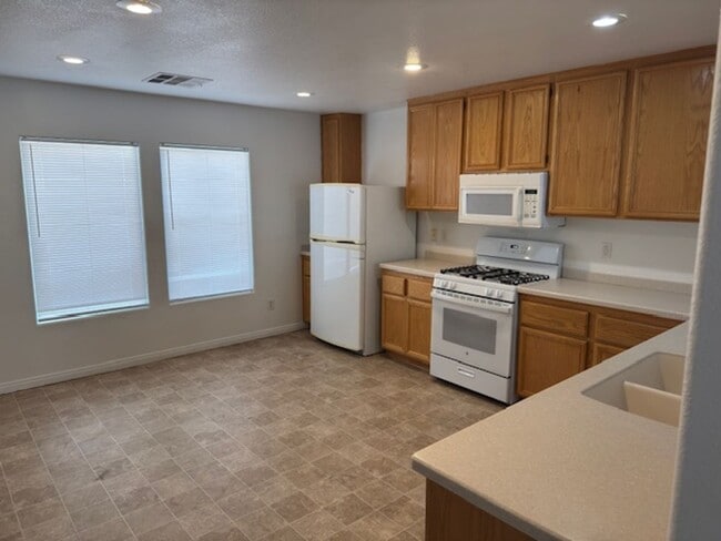Building Photo - 3 bedroom home in Rhodes Ranch