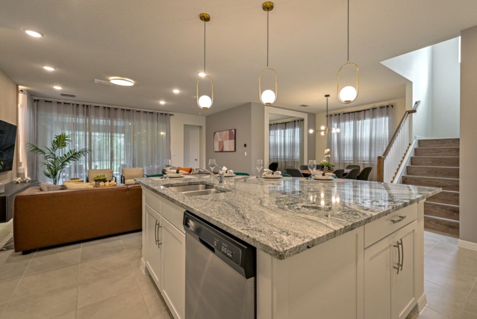 Building Photo - 1939 Tropical Palms Cir