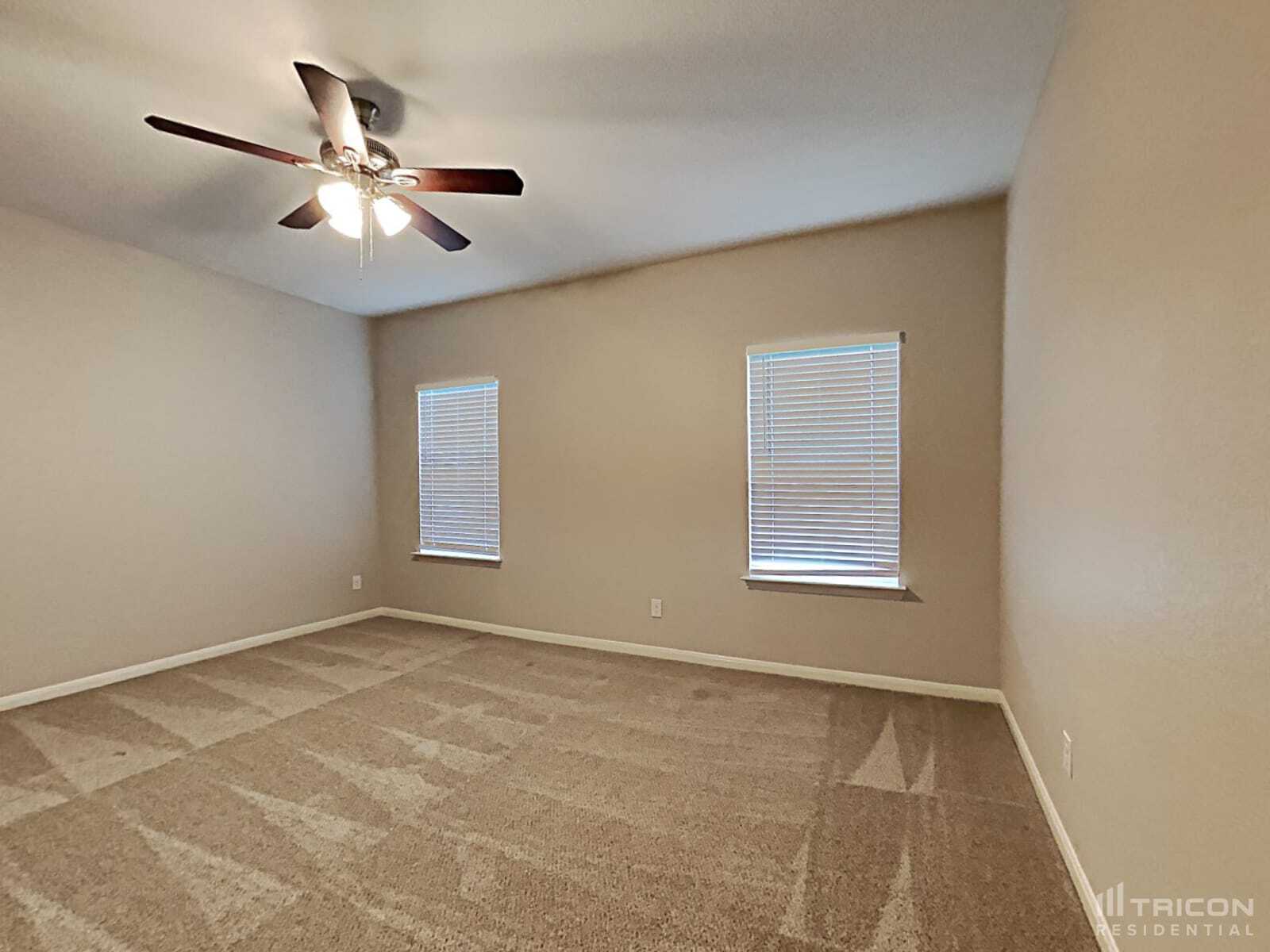 Building Photo - 8930 Holland Pk