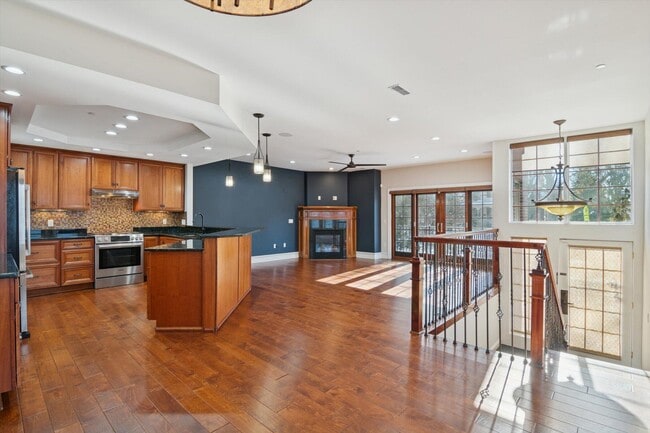 Building Photo - 934 W Huron St