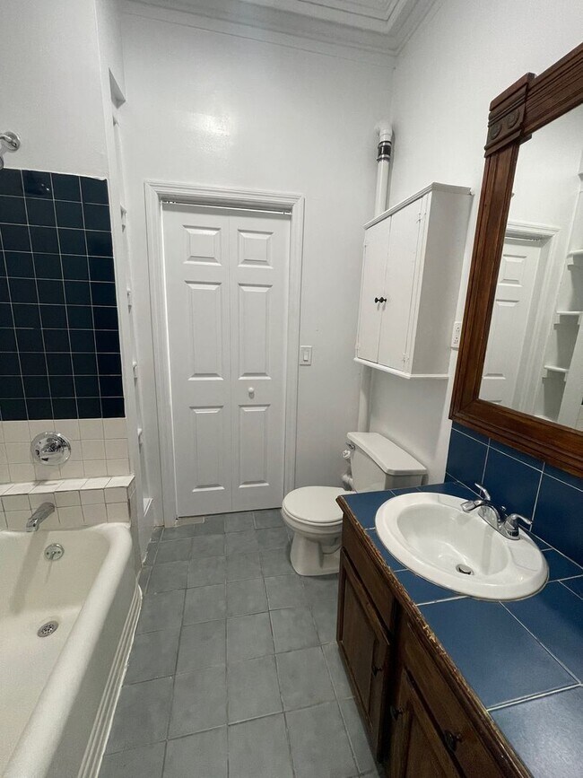Building Photo - 151 Grand St