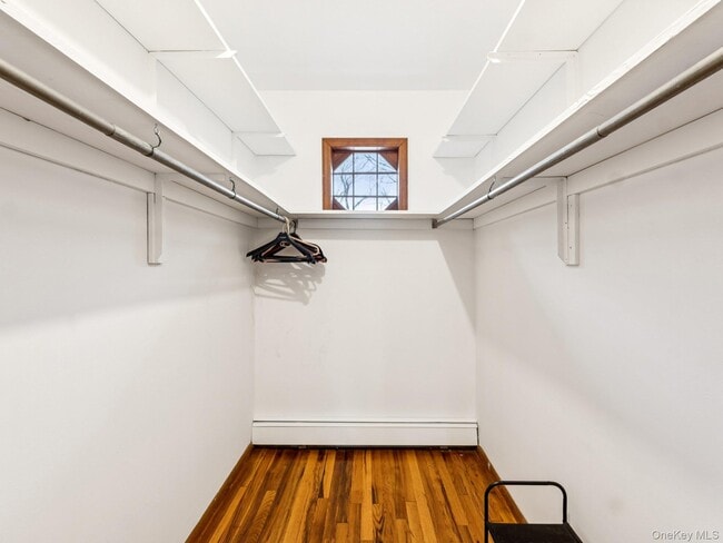 Building Photo - 5 Linda Ct