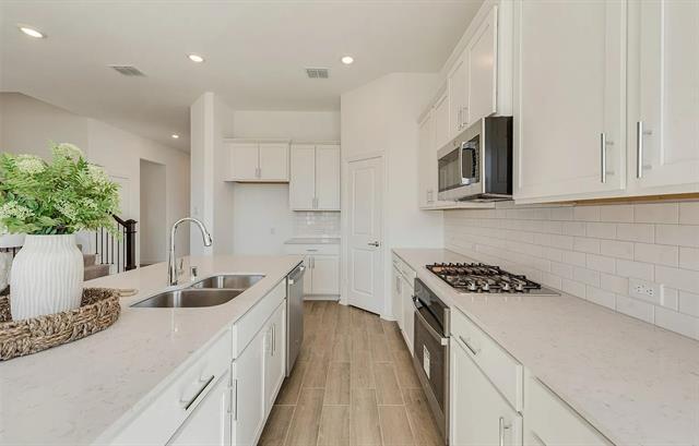 Building Photo - 1112 Water Canna Dr