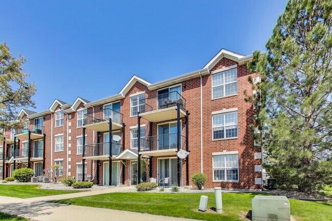 Building Photo - 16671 Liberty Cir