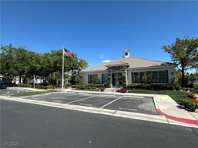 Building Photo - 7553 Grassy Bank St