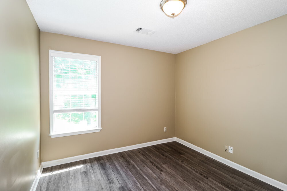 Building Photo - 9115 Park Crest Dr