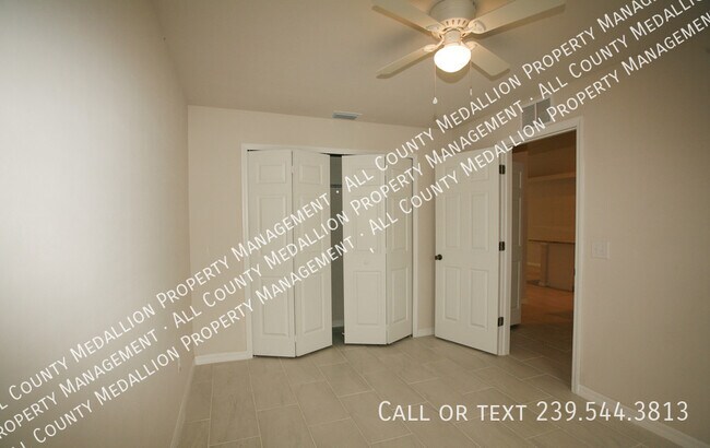 Building Photo - 1309 SE 8th Pl