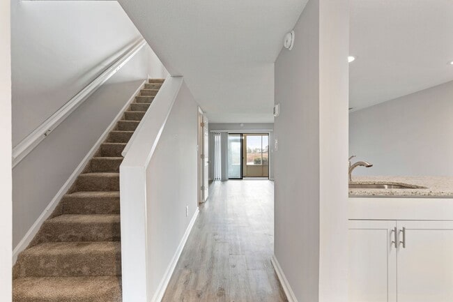 Building Photo - Master Suite with Balcony!!! Completely remodeled 2 level townhome close to the beaches of Surfside!