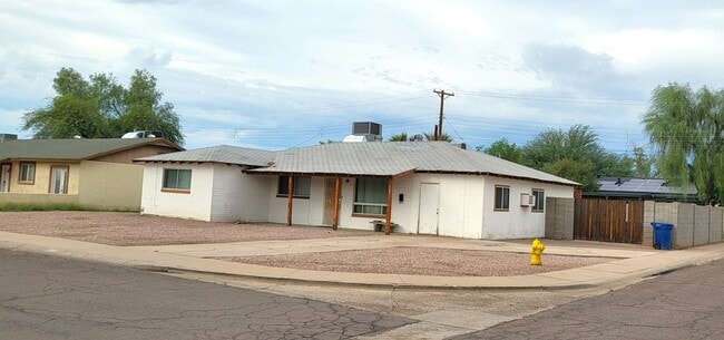 Primary Photo - NICE 4 BED 2 BATH CORNER LOT HOME!!!!
