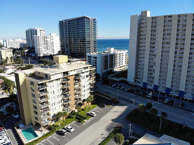 Building Photo - 801 N Ocean Blvd