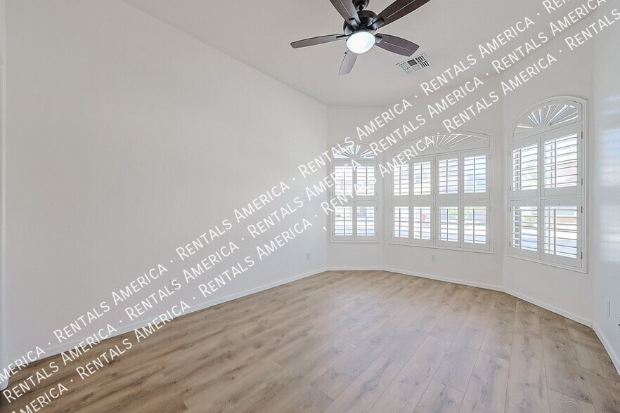 Building Photo - 7005 S 57th Ave