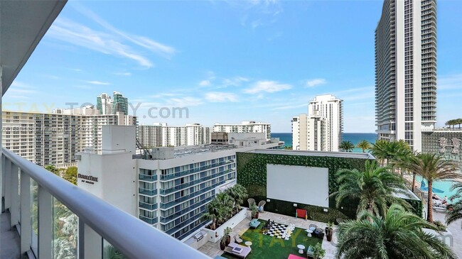 Building Photo - 4010 S Ocean Dr