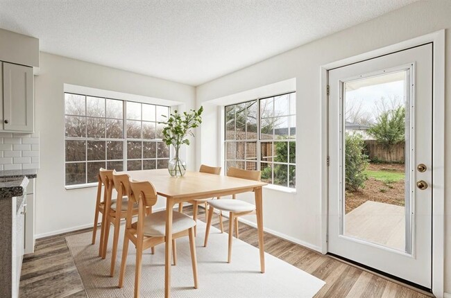 Building Photo - 3107 Timber View Dr