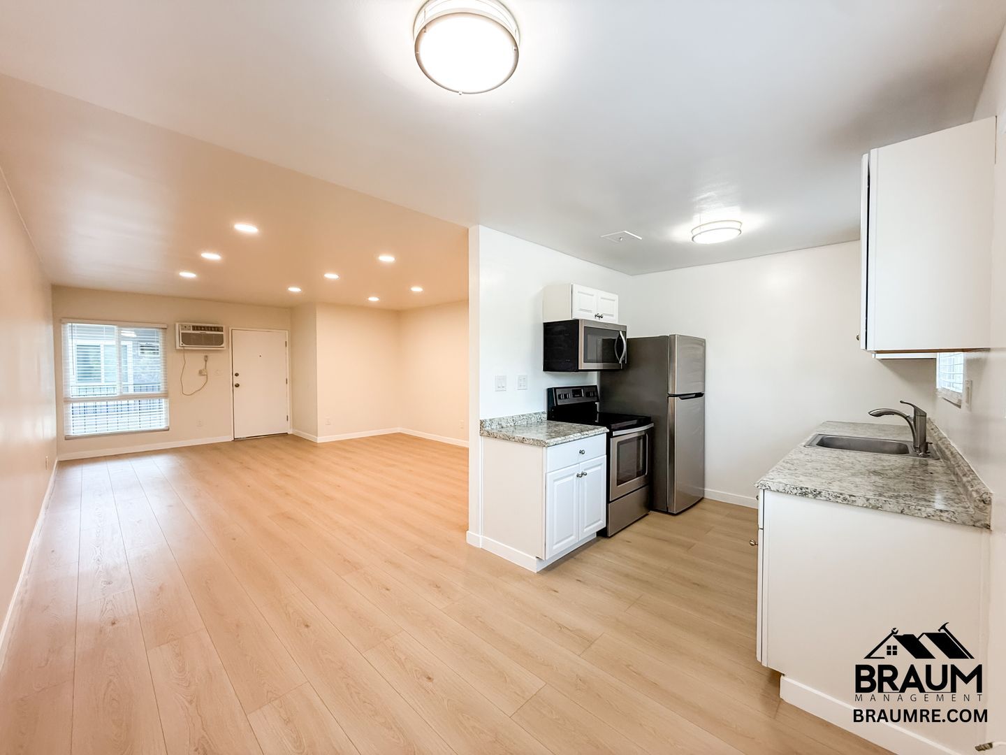 Building Photo - 5611 Fulcher Ave