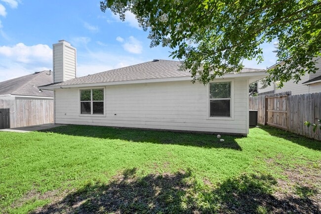 Building Photo - 18454 Sunrise Pines Dr