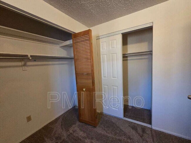 Building Photo - 14050 Tourmaline Dr