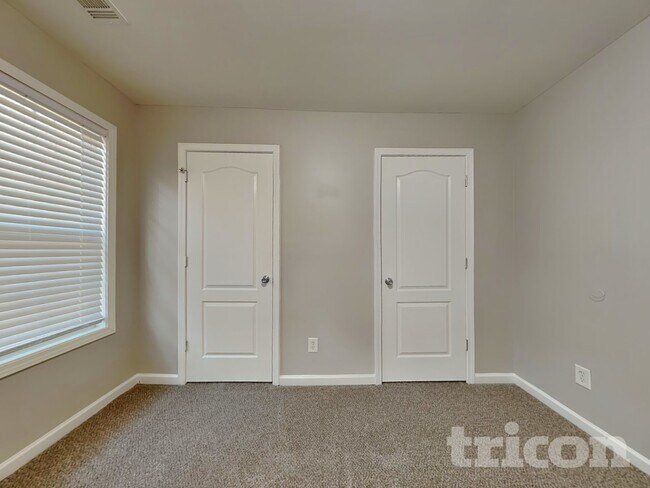 Building Photo - 3540 Stoney Creek Way