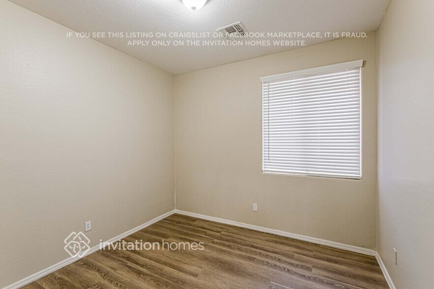 Building Photo - 6826 S 30th Ln