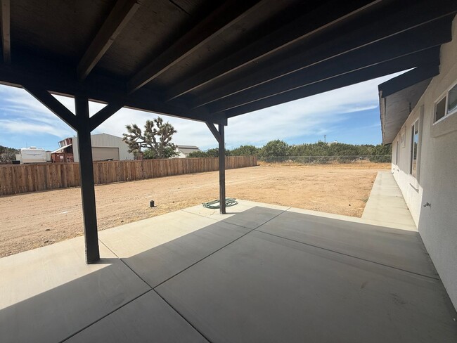 Building Photo - 12977 Cactus St