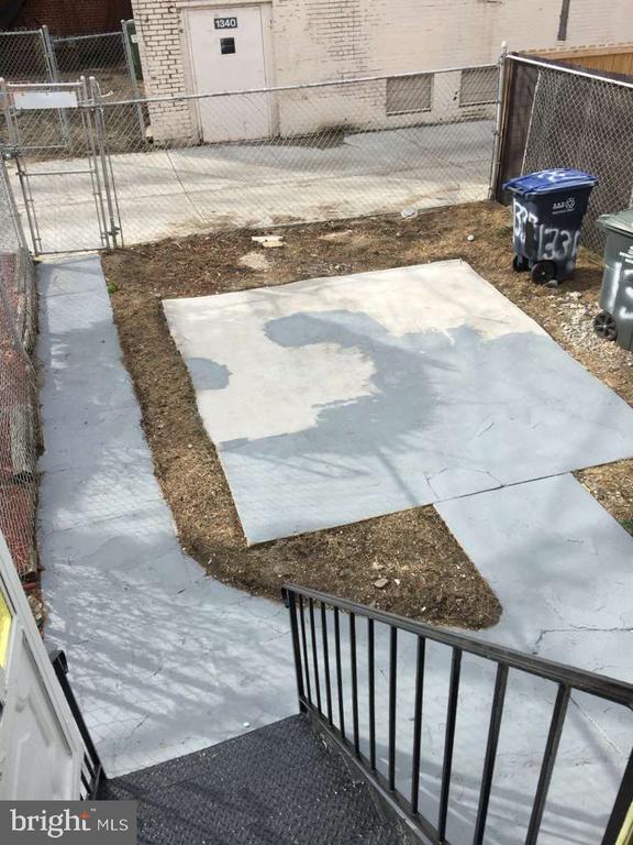 Building Photo - 1335 T St SE