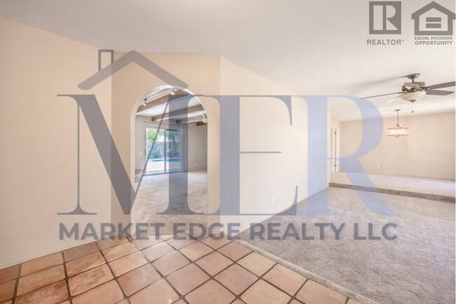 Building Photo - 4Bed/2.5Bath House at 56th/Cactus! $399 MOVE-IN SPECIAL! Move-In Ready on 04/09/2026!