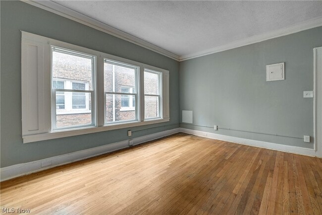 Building Photo - 14120 Superior Rd