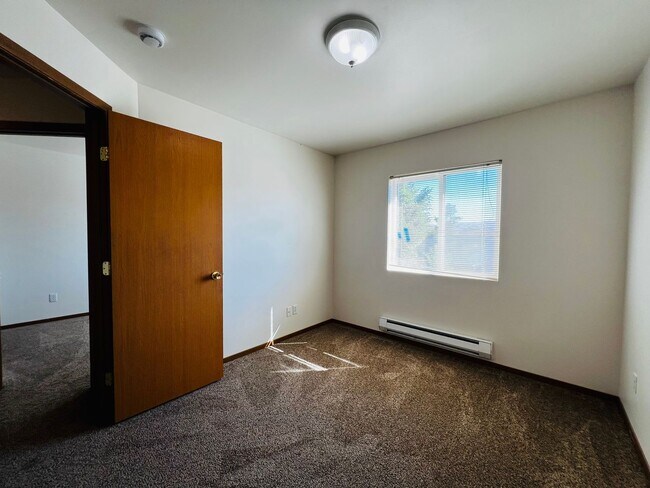 Building Photo - m4104