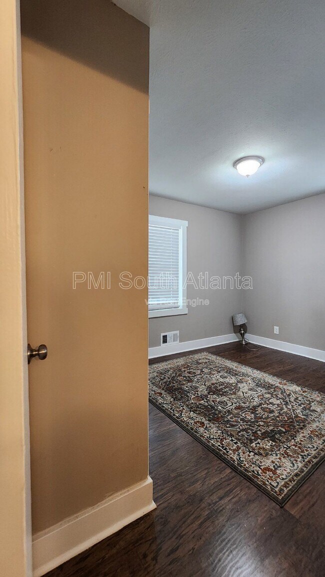 Building Photo - 157 Sunrise Cir