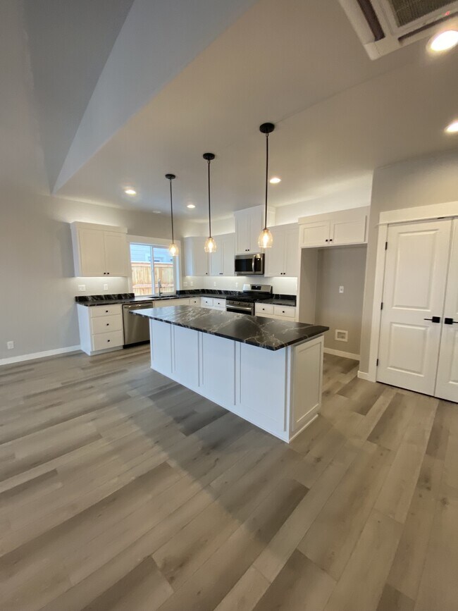 Building Photo - 3769 Durst St