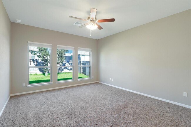 Building Photo - 205 Scenic Hills Cir