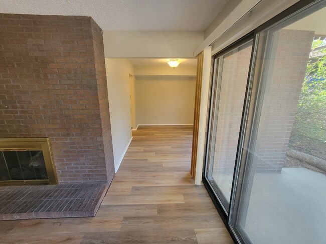 Building Photo - 500 Manhattan Dr