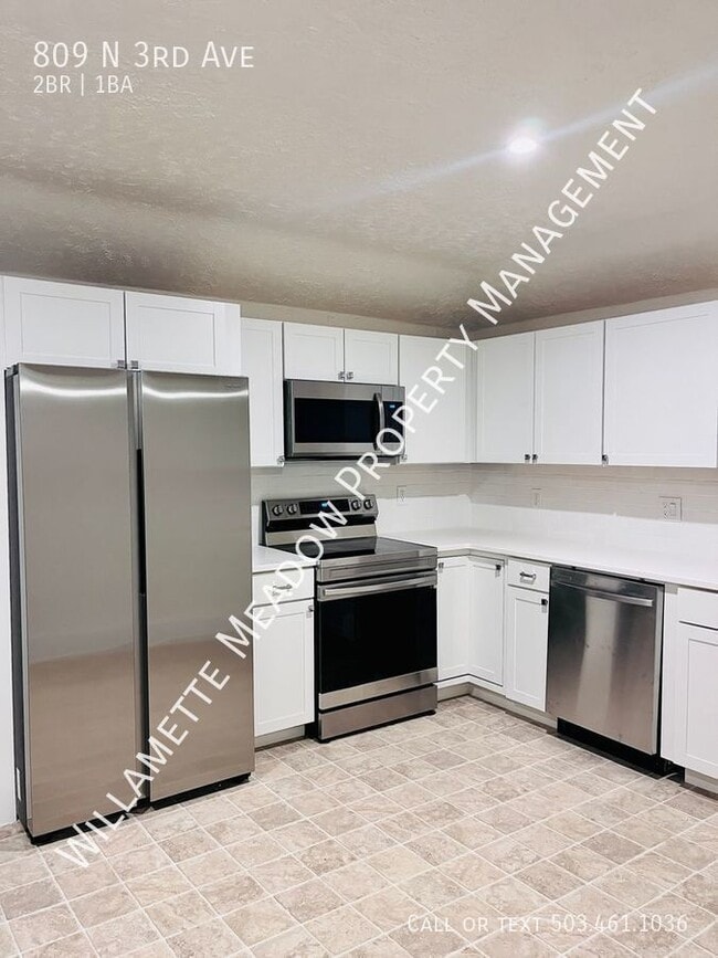 Building Photo - 809 N 3rd Ave