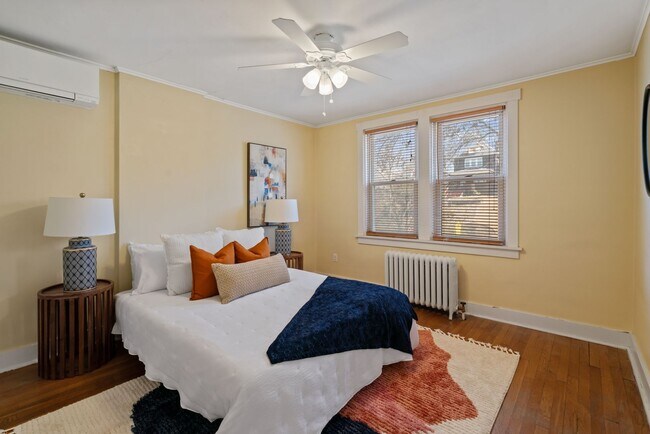 Building Photo - **Price reduction** Spacious 3-Bedroom Hom...